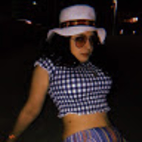 Meet your Posher, Guadalupe - Picture 1 of 1